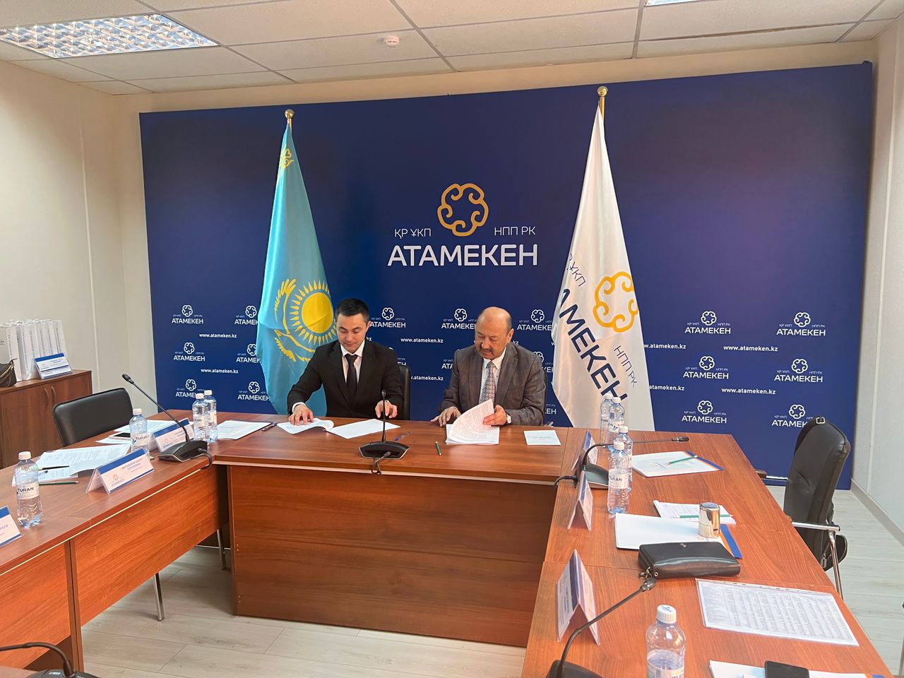 Расмҳо аз вохӯриҳои ва чорабиниҳо