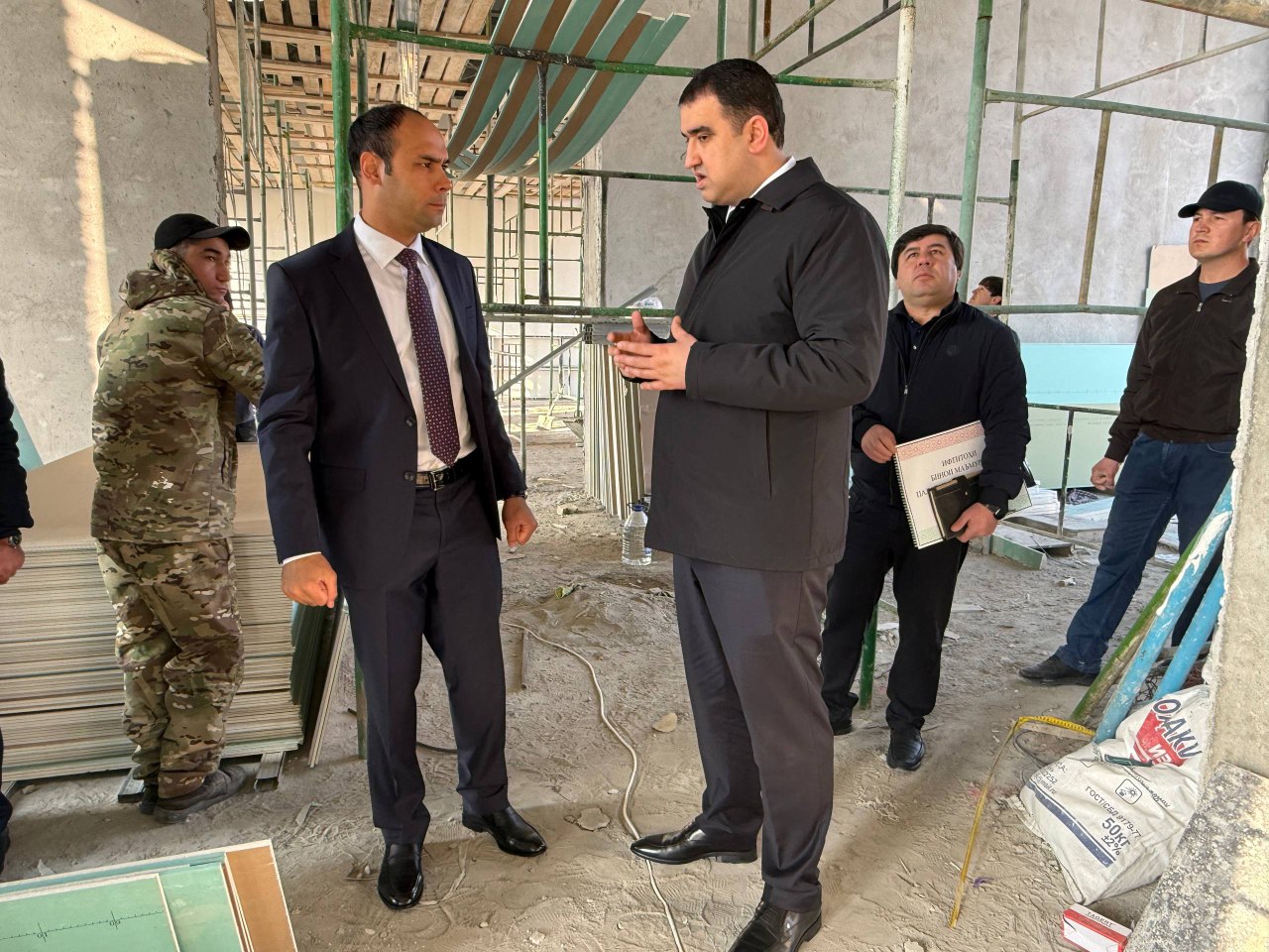 Суратгузориш аз натиҷаи боздиди Раиси Палатаи савдо ва саноати Ҷумҳурии Тоҷикистон аз рафти корҳои сохтмонӣ дар бинои  Палатаи савдо ва саноати вилояти Суғд