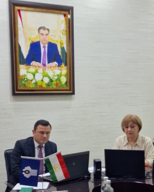 ҶАЛАСАИ ГУРӮҲИ КОРИИ ШӮРОИ РОҲБАРОНИ ПАЛАТАҲОИ САВДО ВА САНОАТИ КИШВАРҲОИ УЗВИ ИДМ